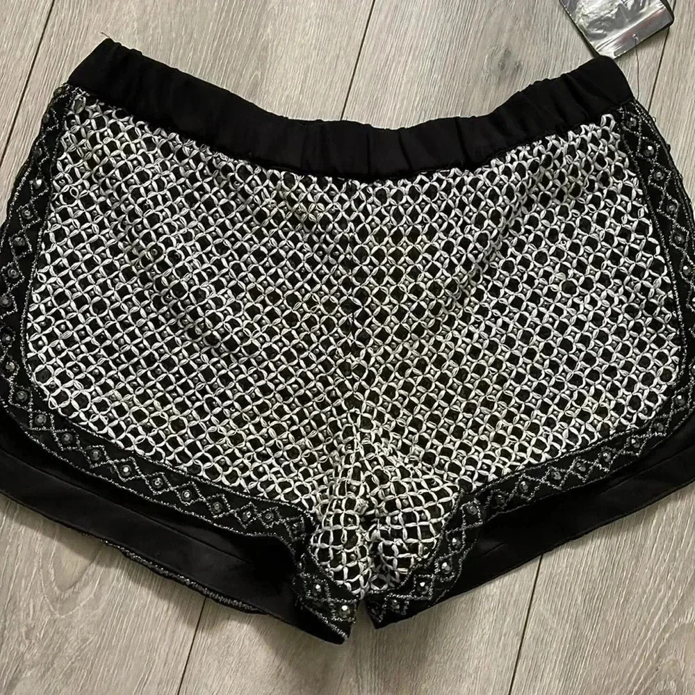 Zara Bead Shorts - Picture 2 of 7